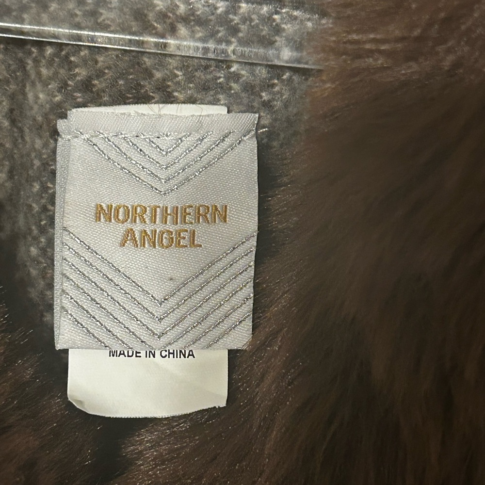 🐾Northern Angel poncho wrap/ Plaid Cape with Fur Trim size S/M GUC - Picture 6 of 11